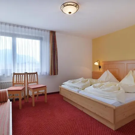 Austria 호텔 3*